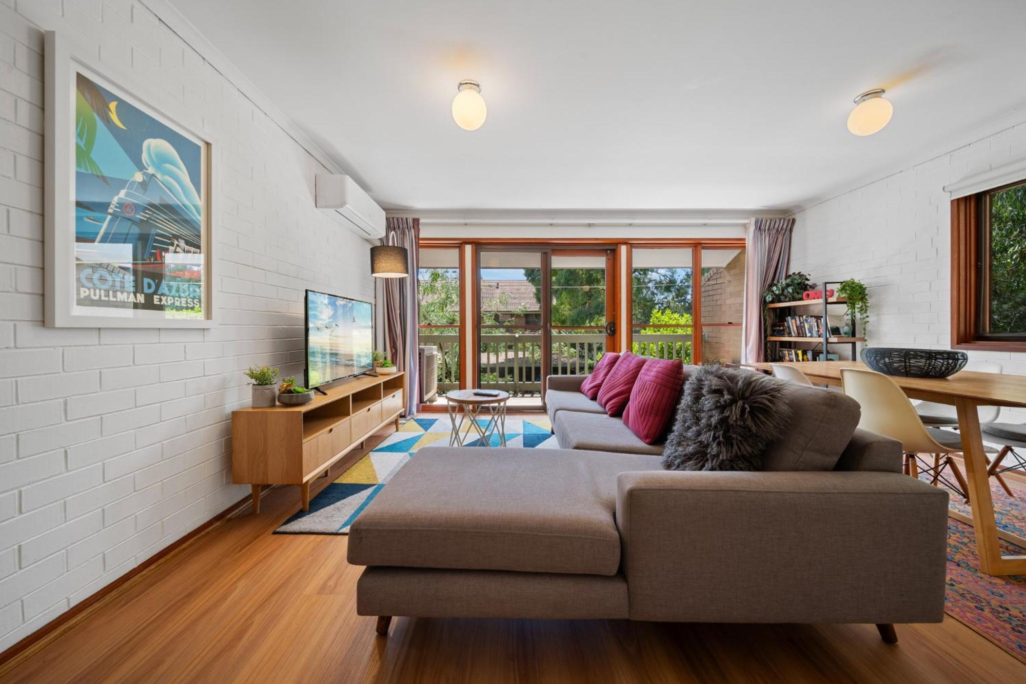 Charming 2-bed By Parks & Shops