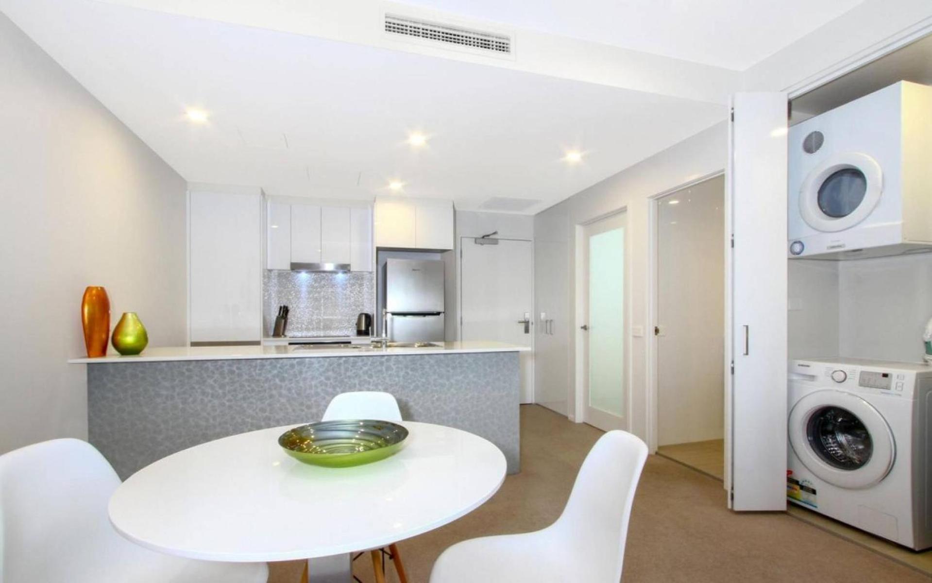 Iq Smart Apartments 704 Braddon Act Apartment
