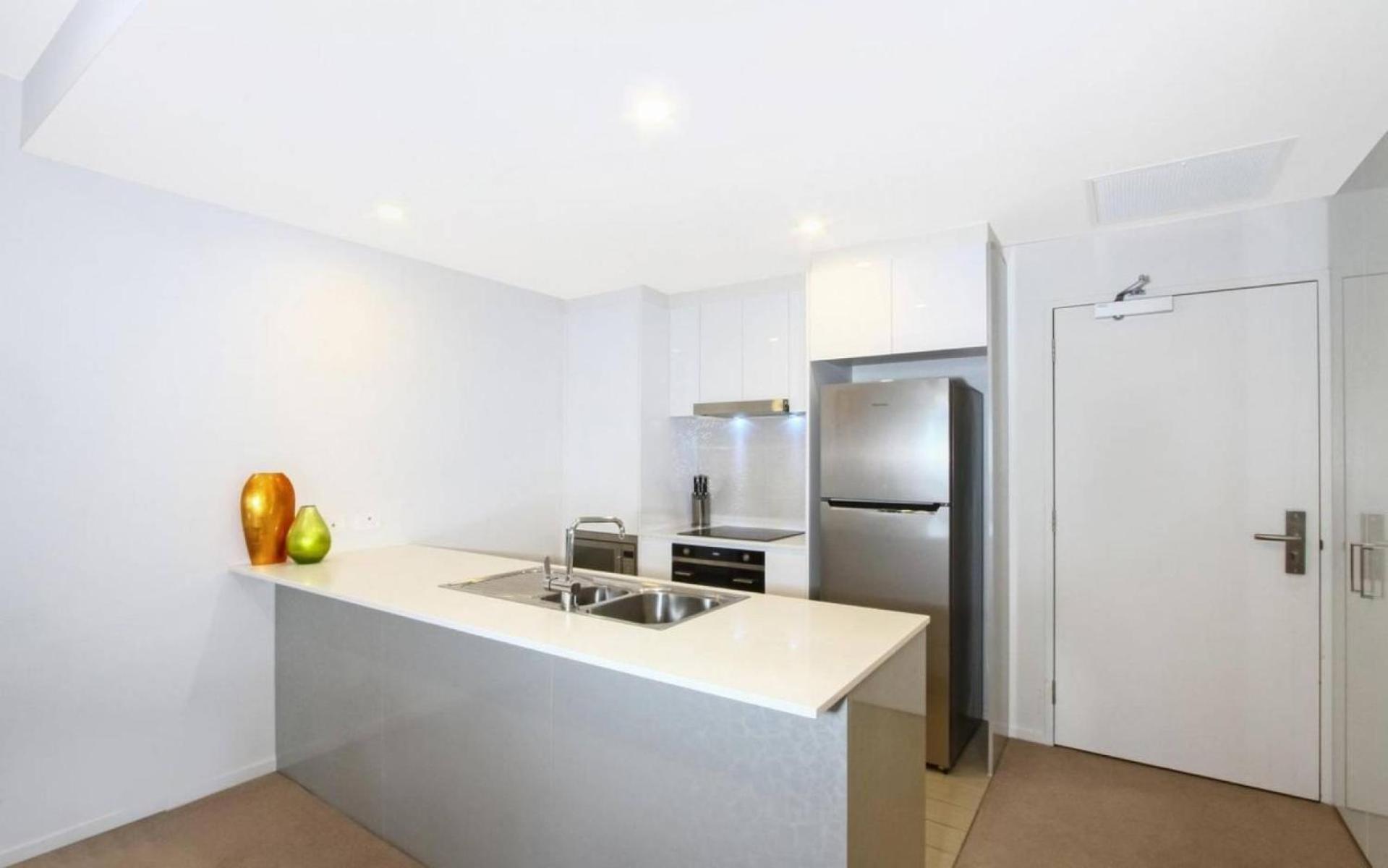 Iq Smart Apartments 704 Braddon Act * Canberra