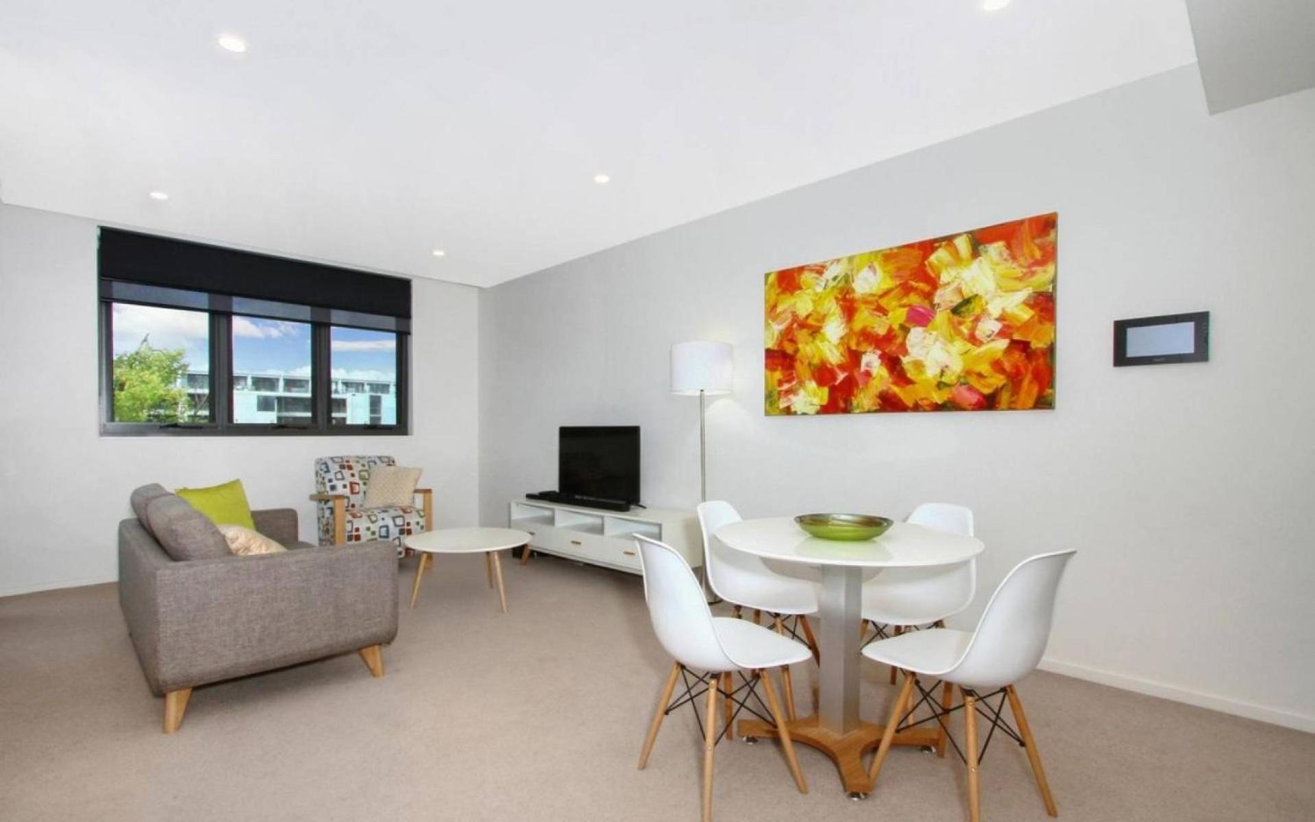 Iq Smart Apartments 704 Braddon Act *