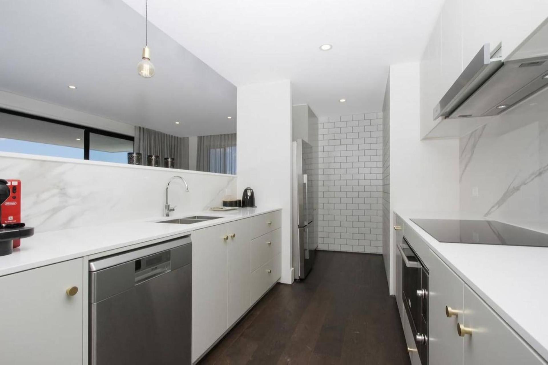 Apartment - Kingston Foreshore *