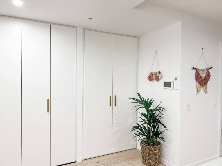 - Parking - Self Check-in - Pool Apartment