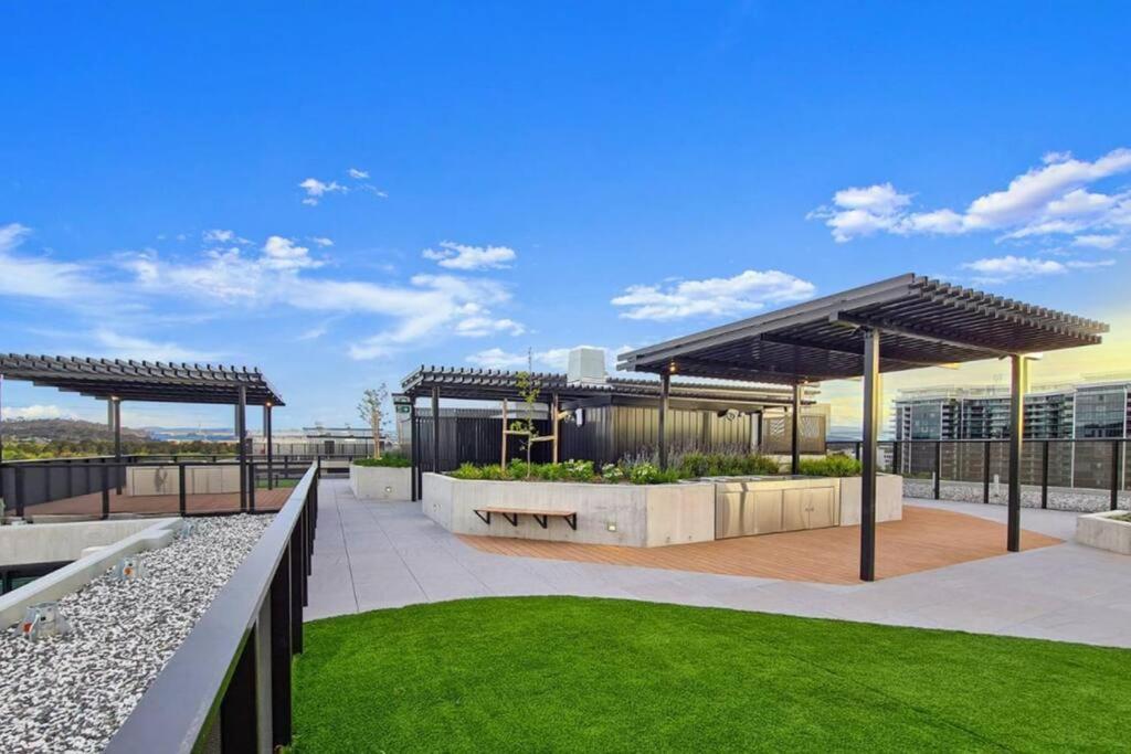 - Parking - Self Check-in - Pool Apartment *