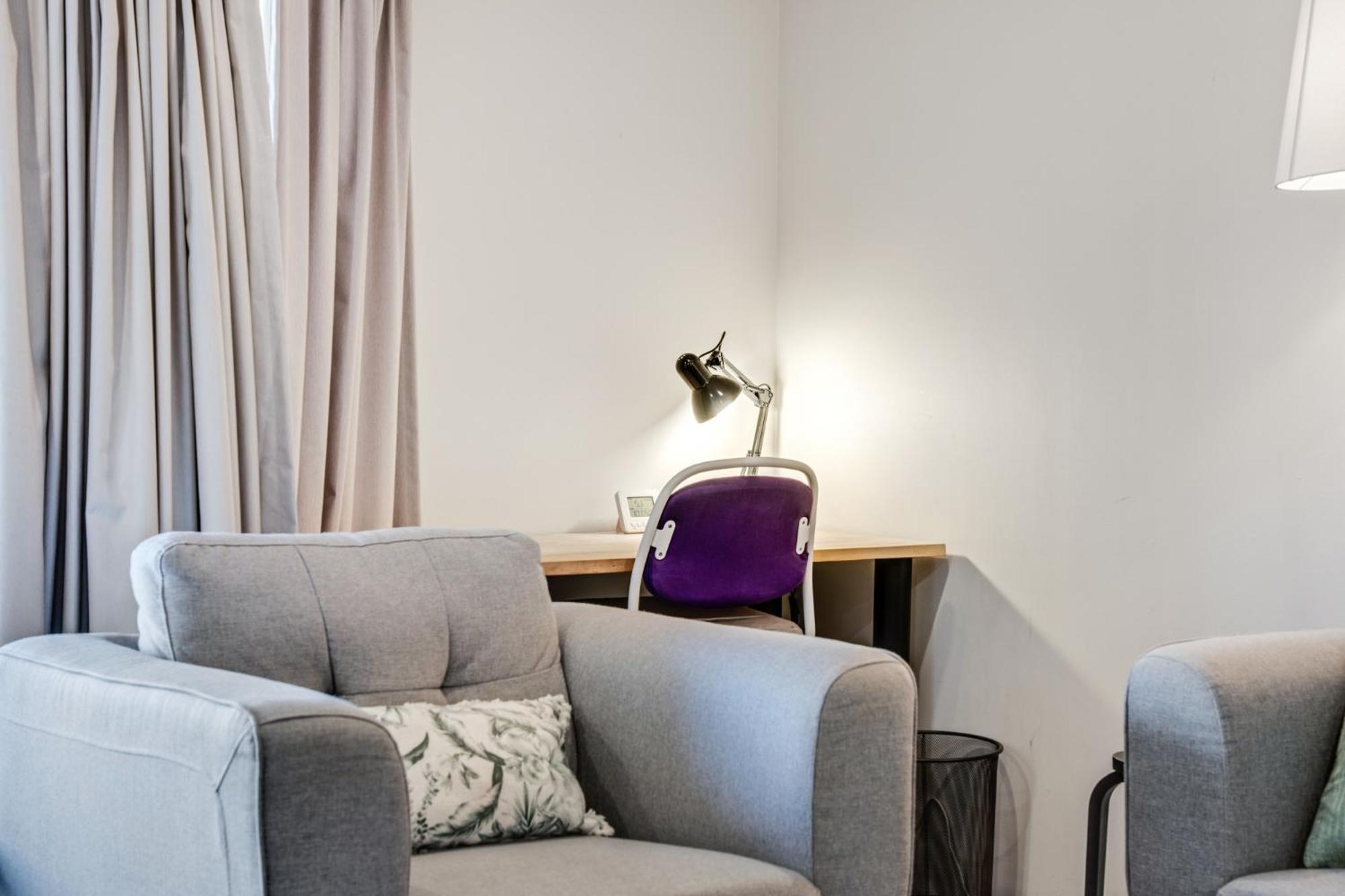 2-bed With Pool, Gym And