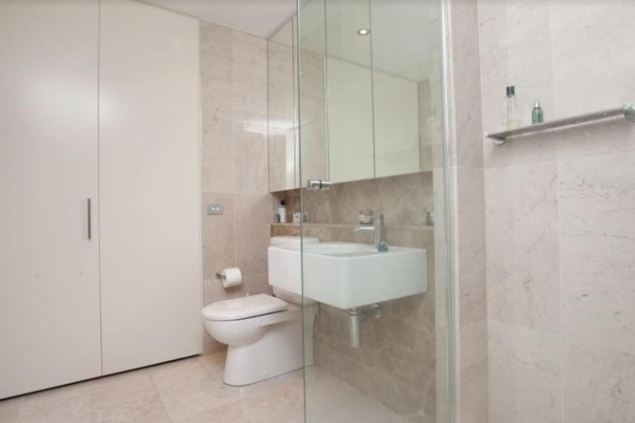 Cosy 2br At Convention Centre Apartment *