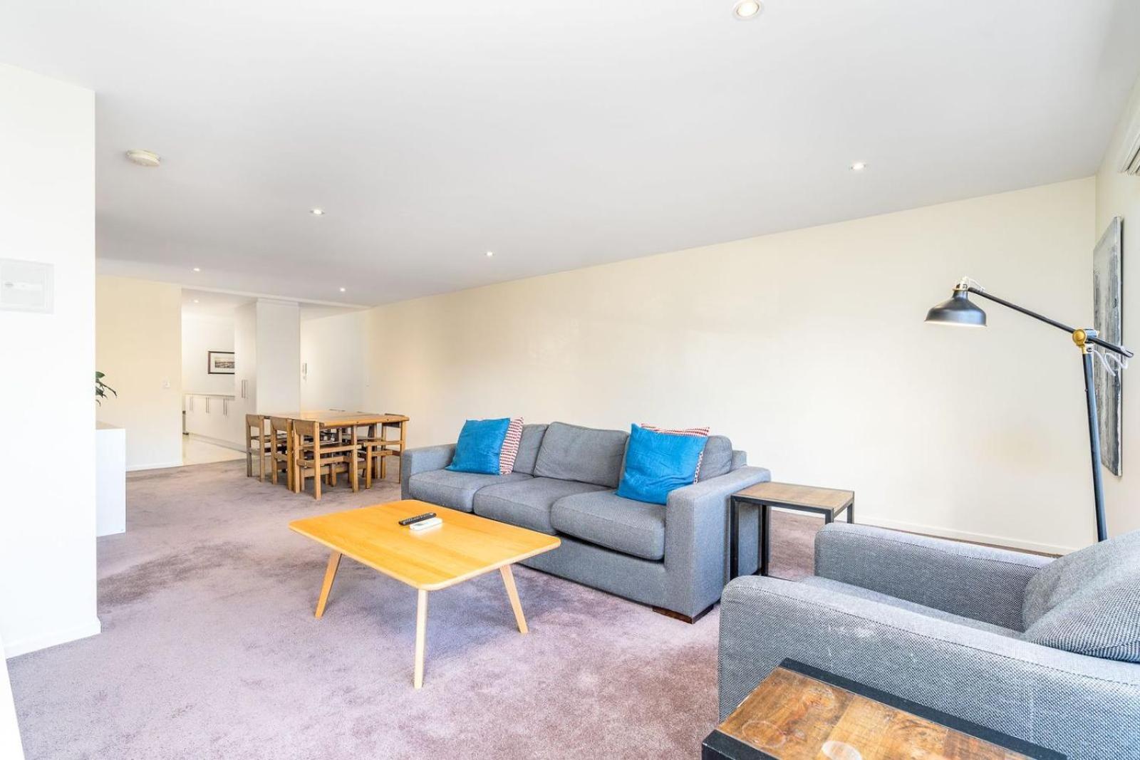 Apartment Modern 2br 2ba Close To And Anu *