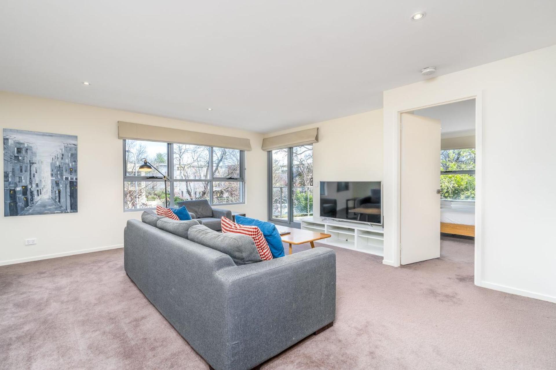 Modern 2br 2ba Close To And Anu * Canberra