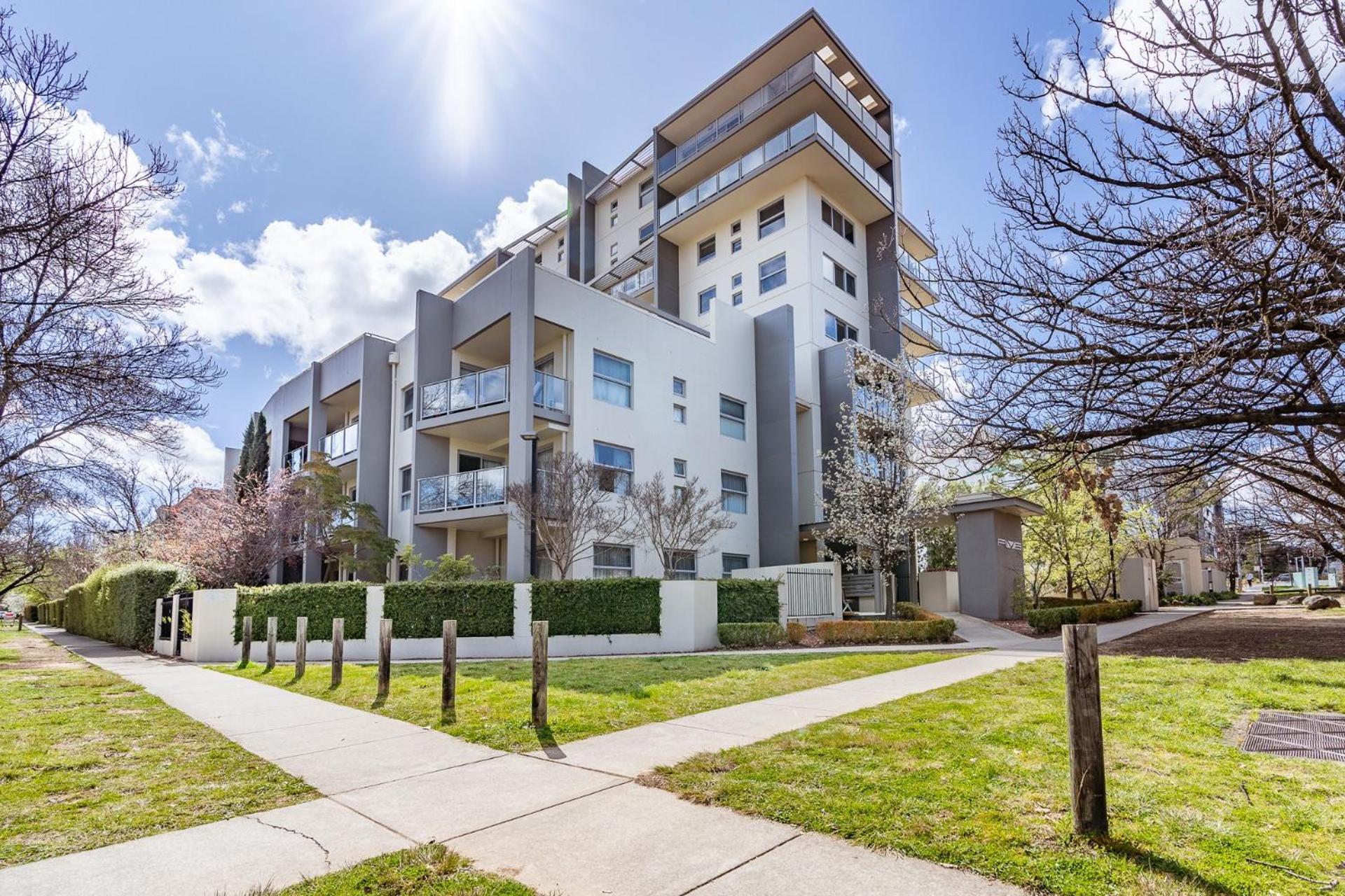 Modern 2br 2ba Close To And Anu * Canberra