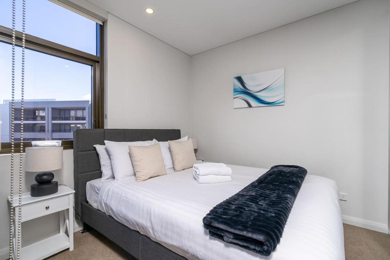 Parliamentary Triangle 1br Apartment *
