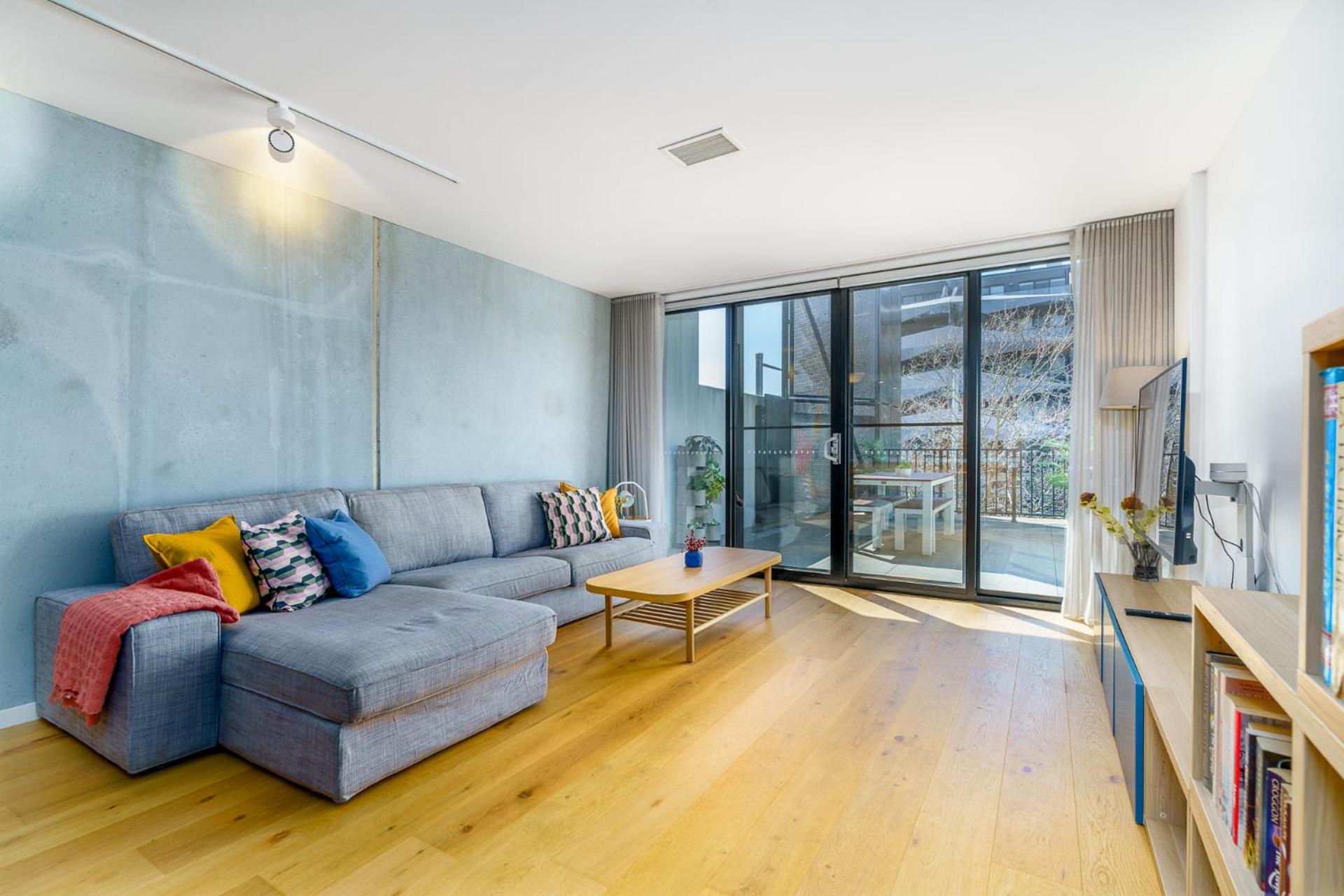 Apartment Cosy With Study In Braddon