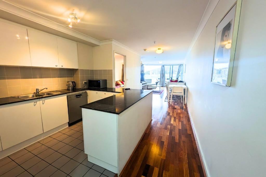 Dana-central With Mount Ainslie Views Apartment *