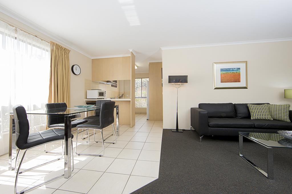 Apartment Accommodate - Kingston Court Canberra