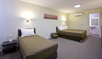 Hotel Ibis Styles Tall Trees Canberra