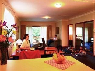 Oxley Court Serviced Aparthotel