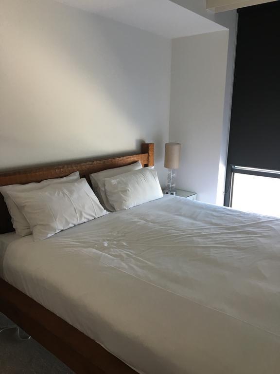 Boutique Deluxe Three Bedroom Kingston Foreshore Apartment
