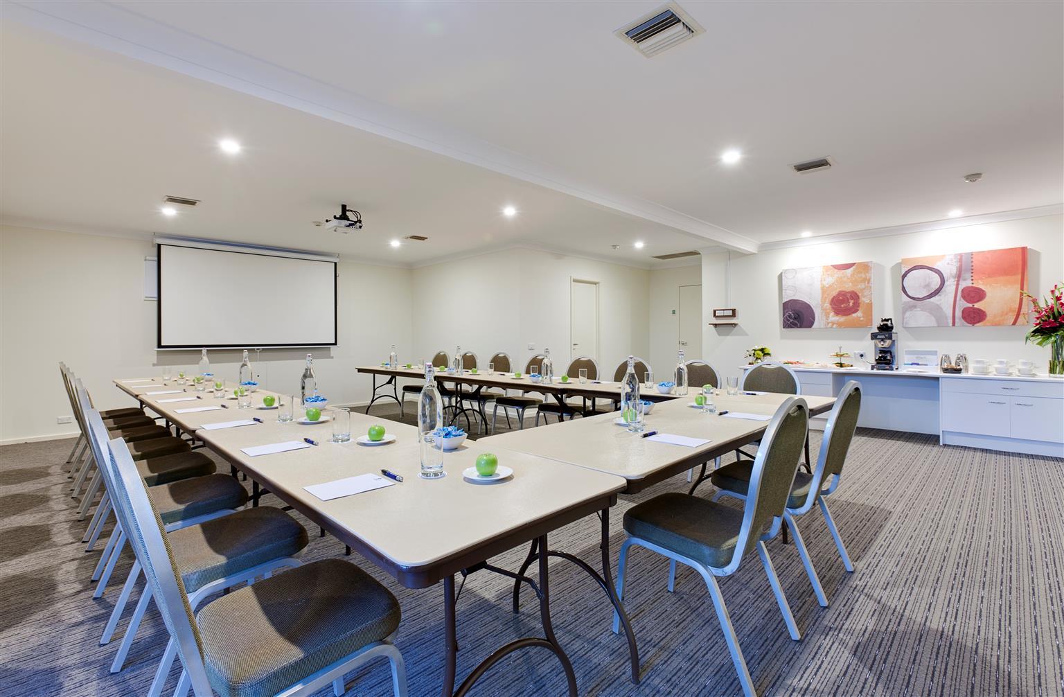 Hotel Ibis Styles Tall Trees 4*