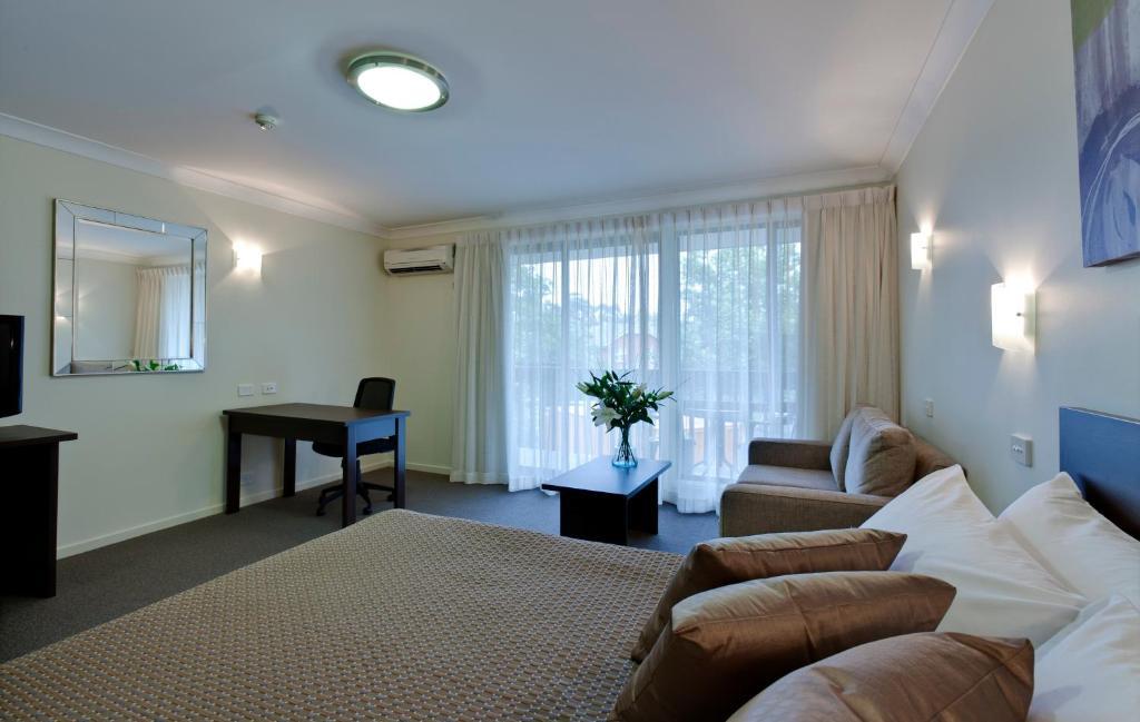 Ibis Styles Tall Trees