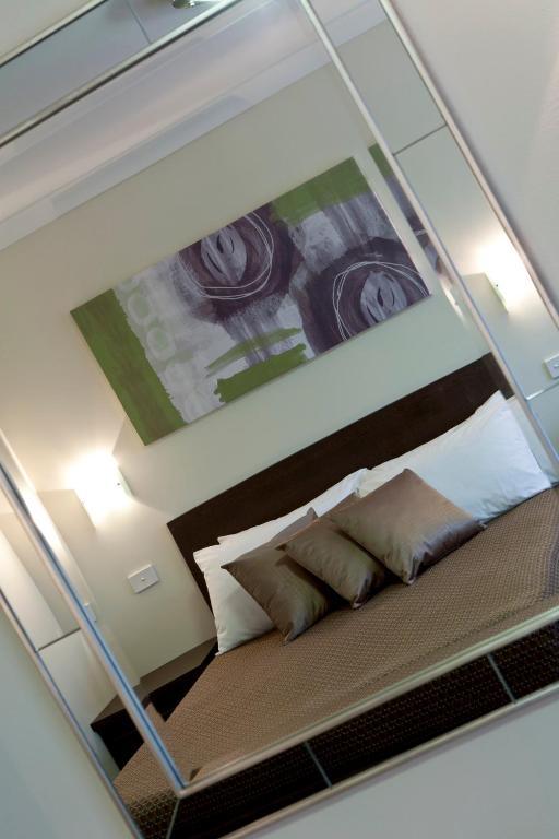 Ibis Styles Tall Trees Hotel 4*
