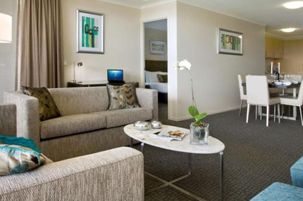 Pacific Aparthotel Canberra