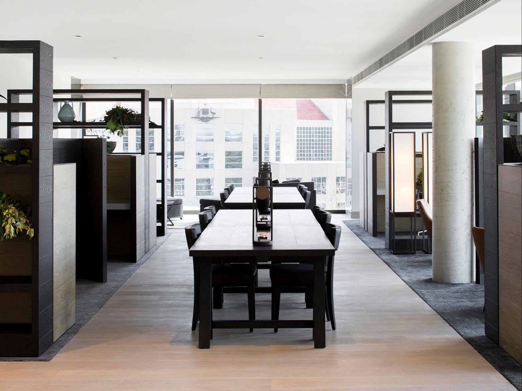 Little National Hotel 4*