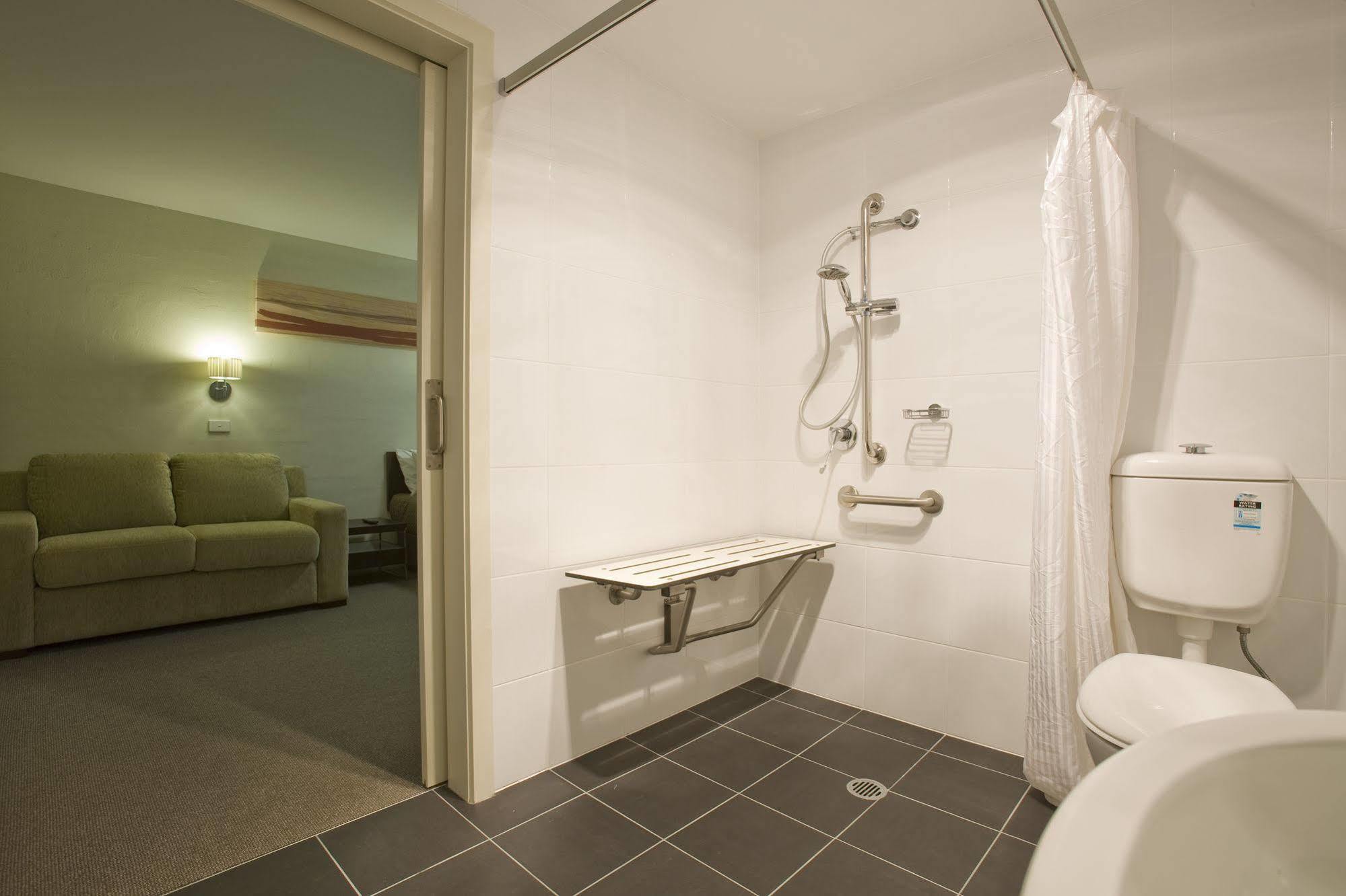 Ibis Styles Tall Trees Hotel Canberra