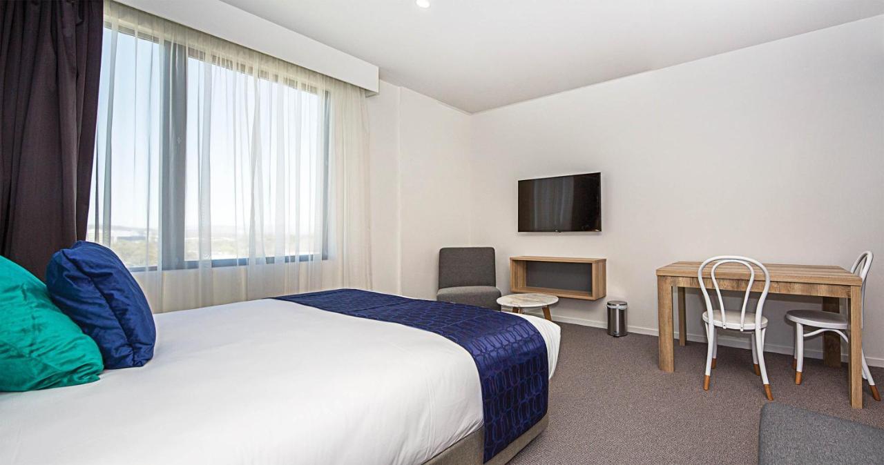 Hotel Mantra Macarthur Canberra