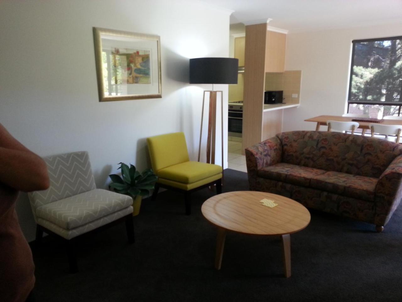 Accommodate - Kingston Court Apartment