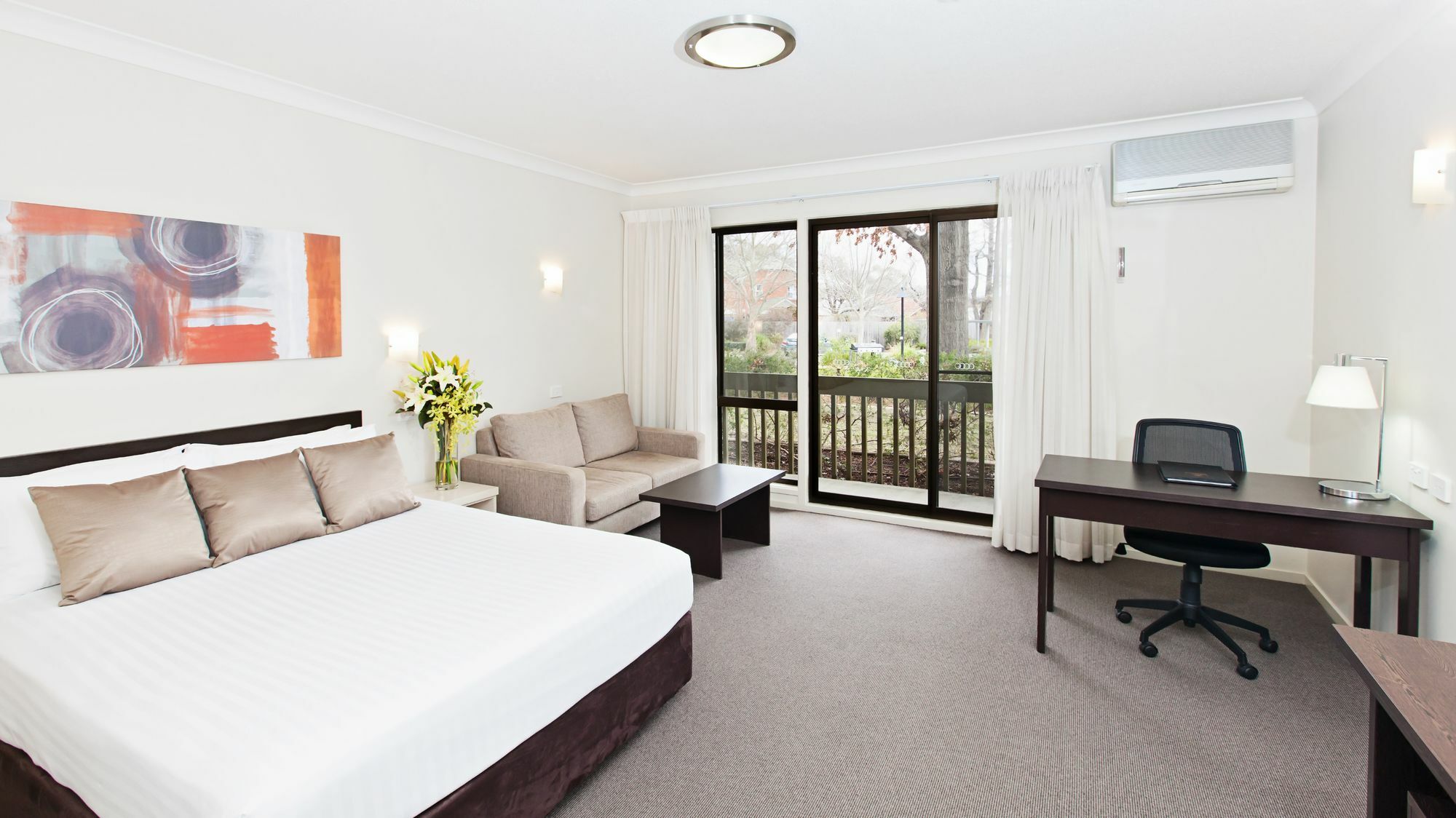 Western Tall Trees 3* Canberra