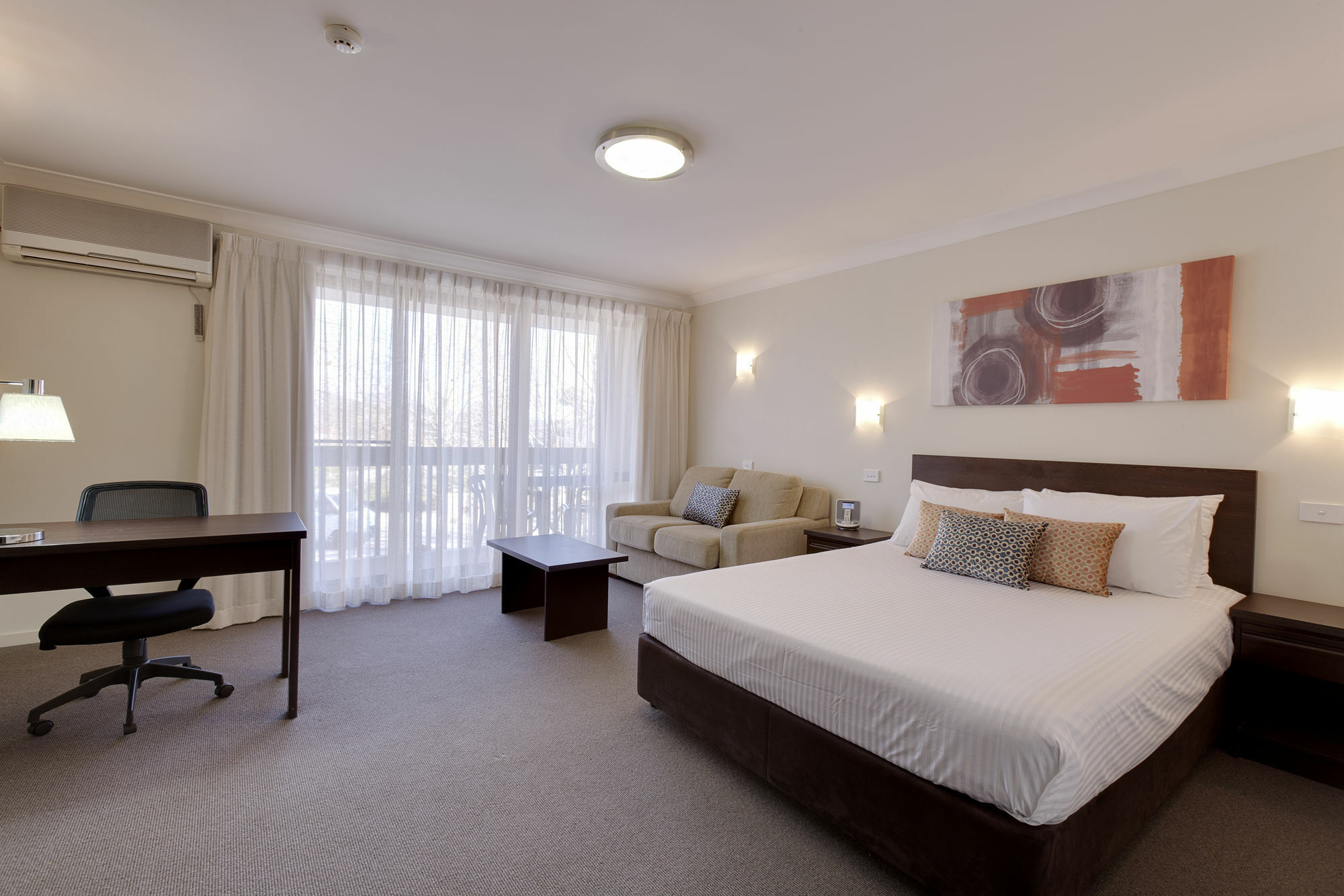 Western Tall Trees 3* Canberra