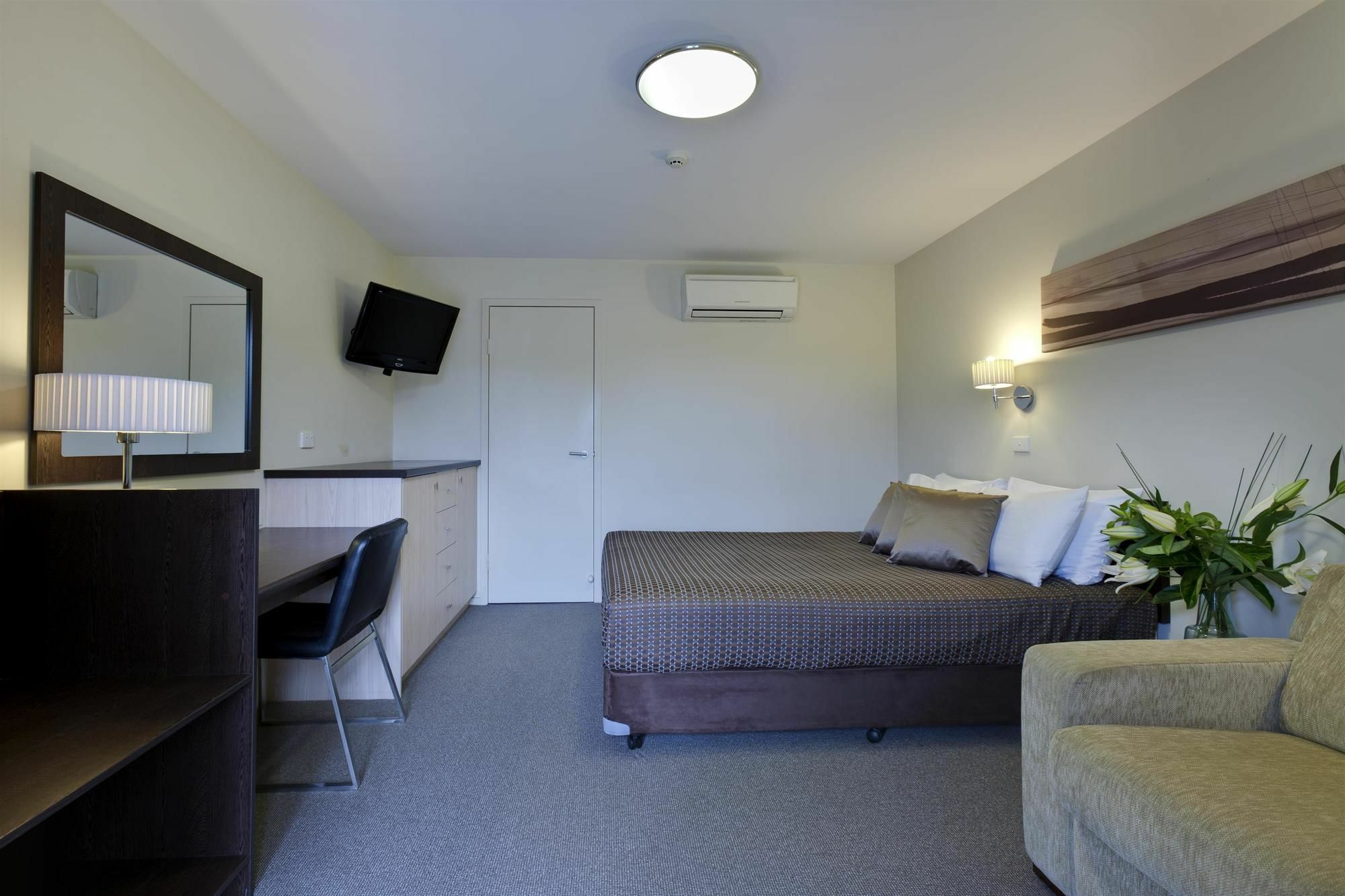 Western Tall Trees Hotel