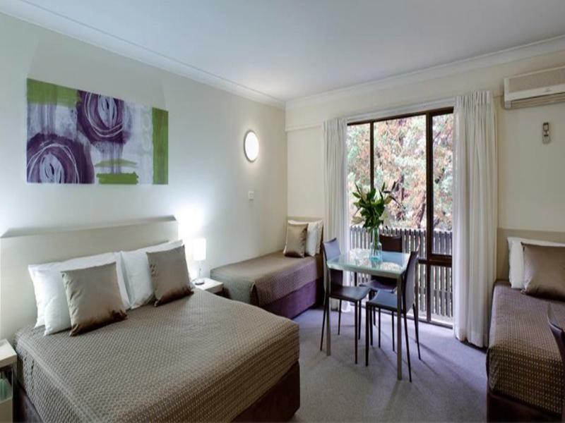 Western Tall Trees Hotel 3*