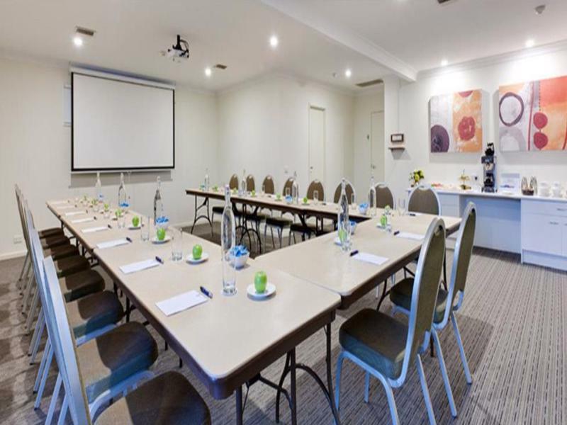 Western Tall Trees 3* Canberra