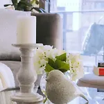 Capitol Executive Apartment On London Circuit