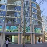 One-Bedroom Apartment In The Heart Of The City