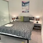Splendid 2Bd 1Bth 1Csp Apt - Superb Cbd Location