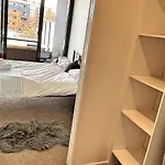 Luxury On Lonsdale - 1 Bed 1 Bath 1 Carsp Apt