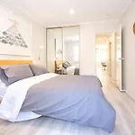 Luxury Modern Cbd Ground Floor Apartment.