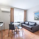 Forrest Hotel & Apartments