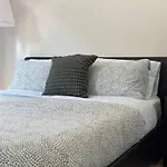 Comfy 1Br Apartment @Central City