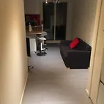 Dana-Private Room In A Shared House-Close To City & Anu-2