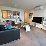 Envy 30 Luxe 1 Bedroom Executive Apartment In The Heart Of Braddon Wine Wifi Secure Parking Canberra
