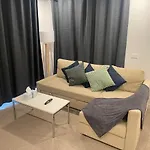 Mulberry 2Br-2Ba Rooftop Pool, Bbq, Wifi & Netflix - Central Location