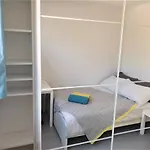 Dana-Private Room In A Shared House-Close To City & Anu-3