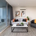 Central 1-Bed With Parking Bbq And Indoor Pool