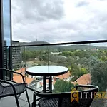 Nice In New Acton - 2Bd 2Bth Apt