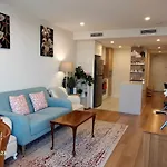 Lux 2 Bed 2 Bath Secure Parking Apartment In The Heart Of Dickson, Canberra