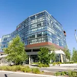 Two Bedroom Apartment Next To Canberra Centre