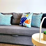 Lovely City 1Br Apt Free Parking & Facing Mall