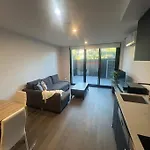 Cbd - Pool - Sleeps 4 - Parking