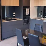 Lovely In Lyneham - 1Bd 1Bth Apt